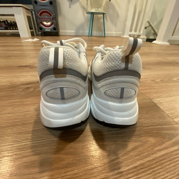 Dior B22 White and Silver (Reflective) - Picture 3 of 8